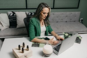 The Solo Founder&rsquo;s Toolkit for Running Operations Without a Team